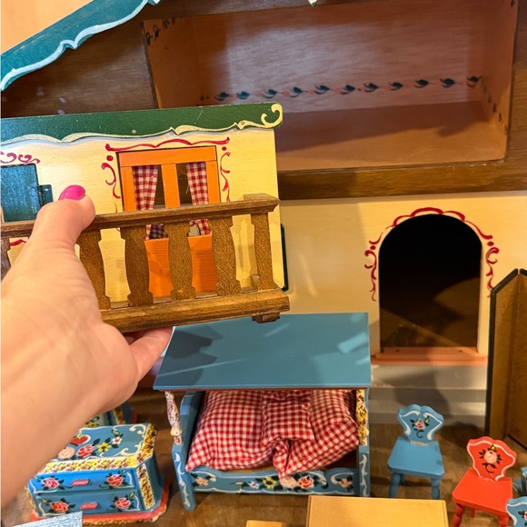 RARE Vintage Dora Kuhn Wooden Dollhouse & Hand Painted Furniture West Germany - Picture 6 of 16